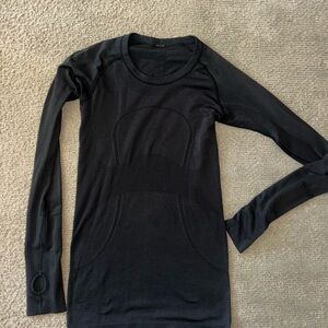 Lululemon Swiftly Tech Long Sleeve shirt- Waist length